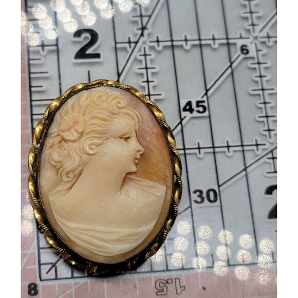 Marbro Carved Cameo 12kgf Brooch Pendant Vintage Curly Hair Pink White Shell - Picture 8 of 8